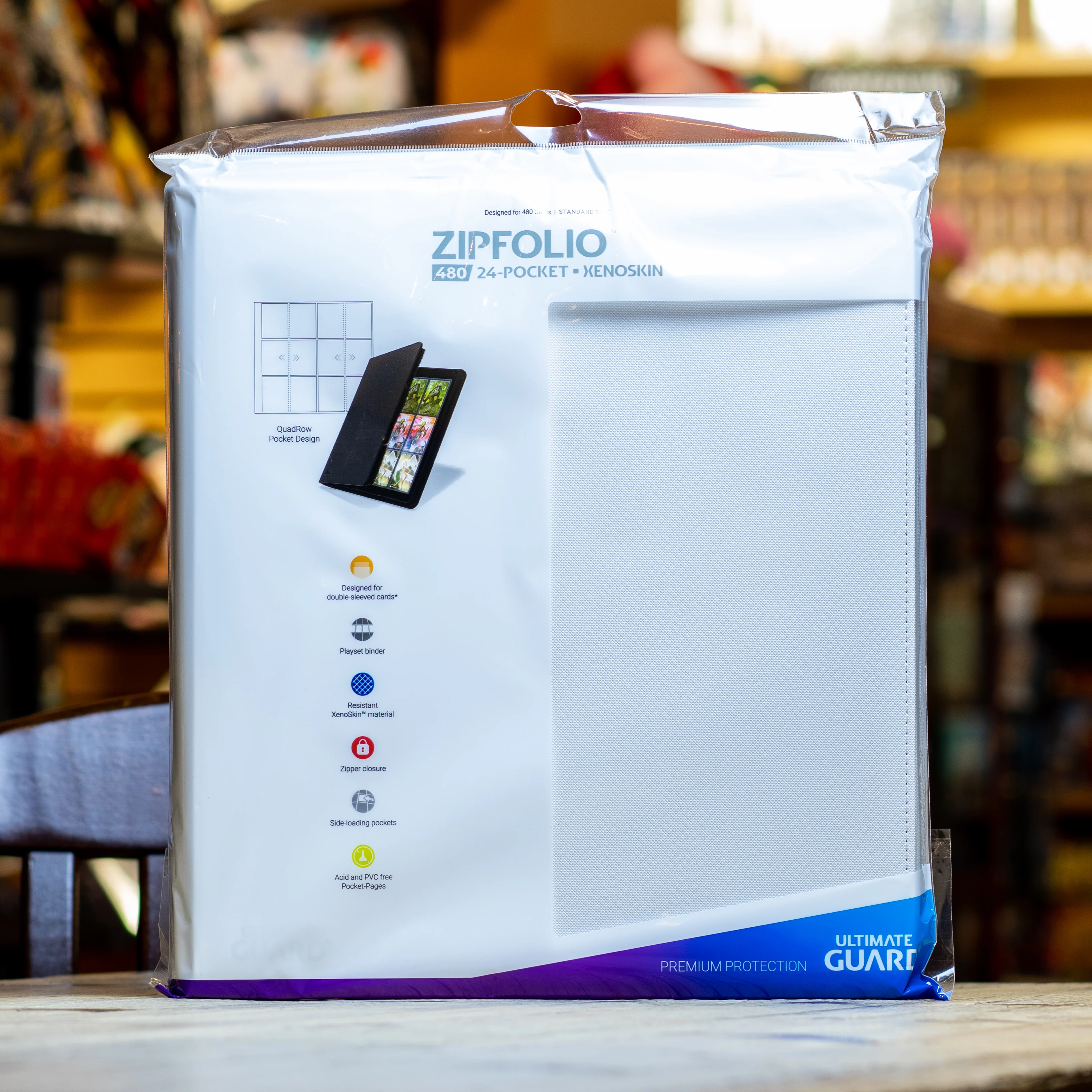 Ultimate Guard: 12 Pocket Zipfolio Xenoskin - White